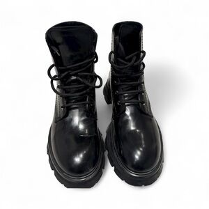 Black Women's Lace-Up Boots